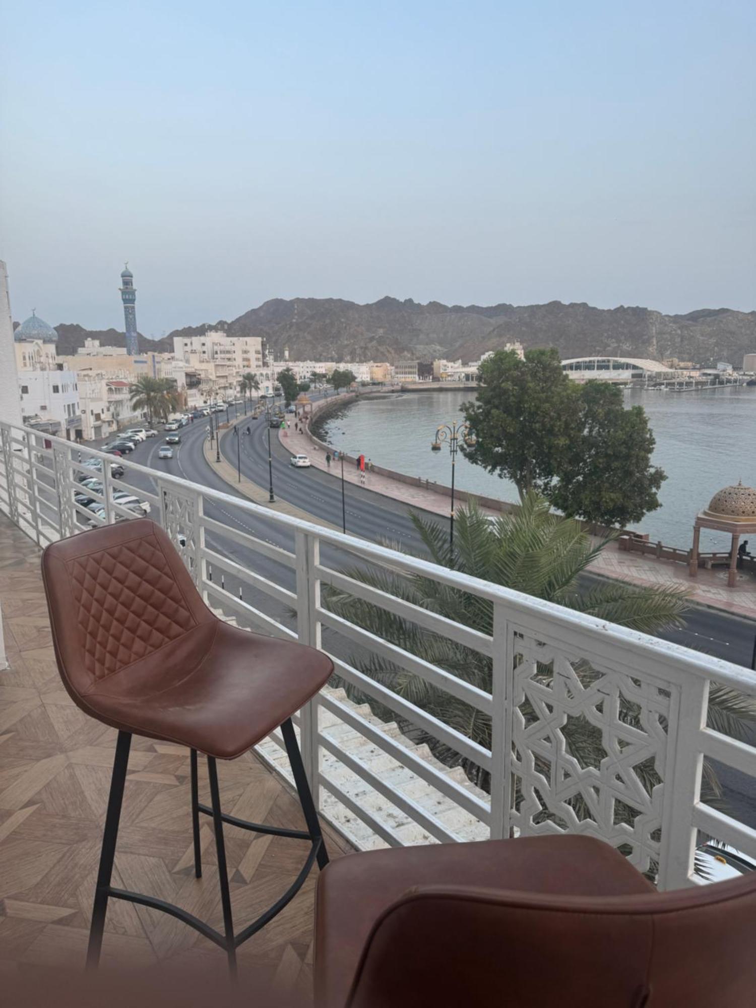Muttrah Souq And Sea View Apartman Maszkat Kültér fotó
