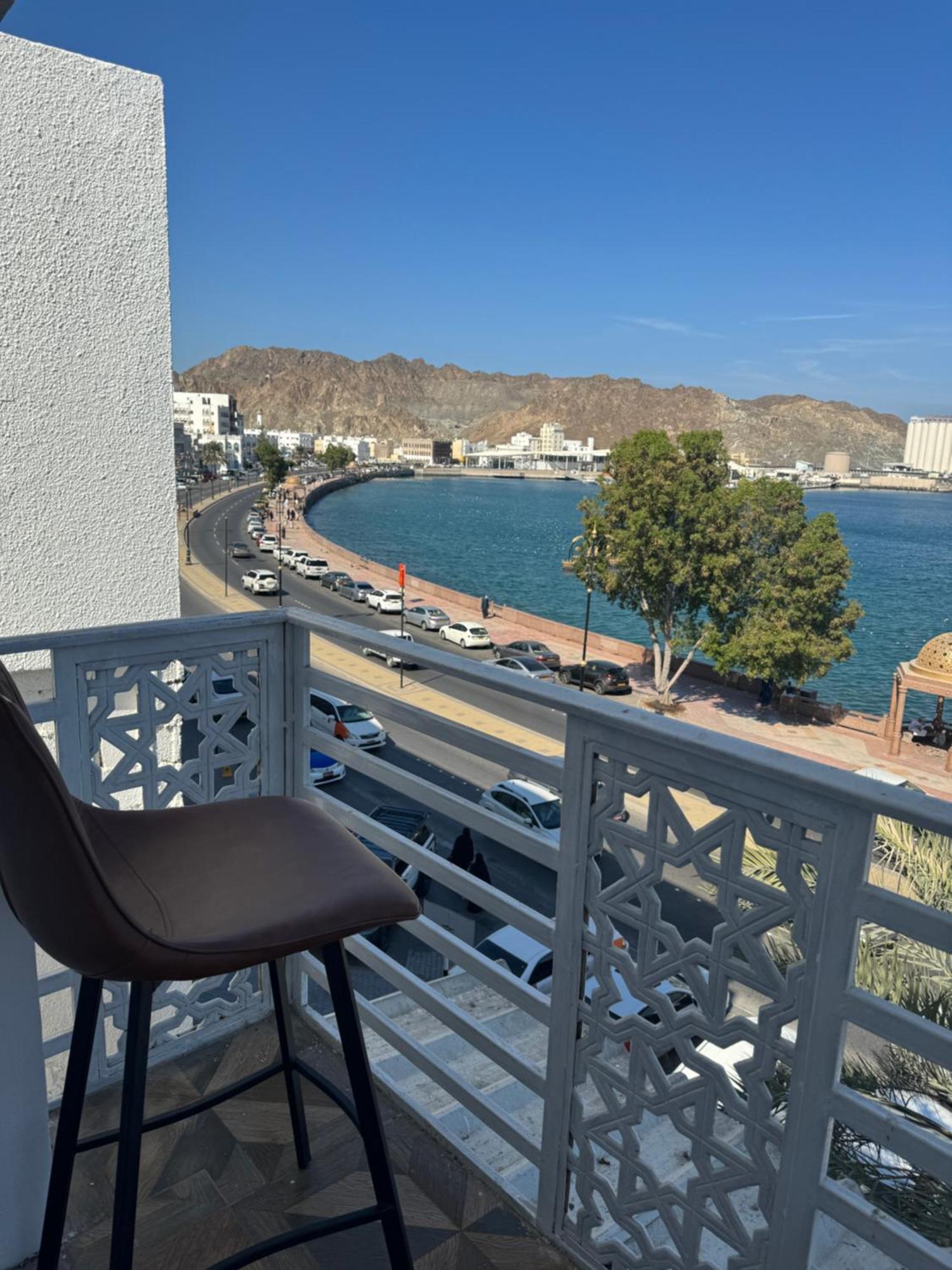 Muttrah Souq And Sea View Apartman Maszkat Kültér fotó