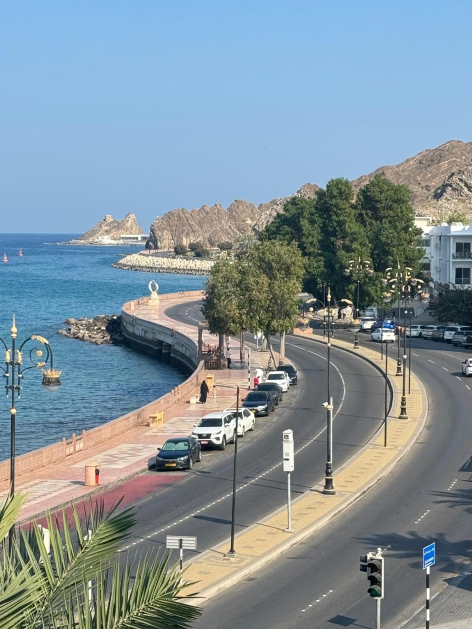 Muttrah Souq And Sea View Apartman Maszkat Kültér fotó